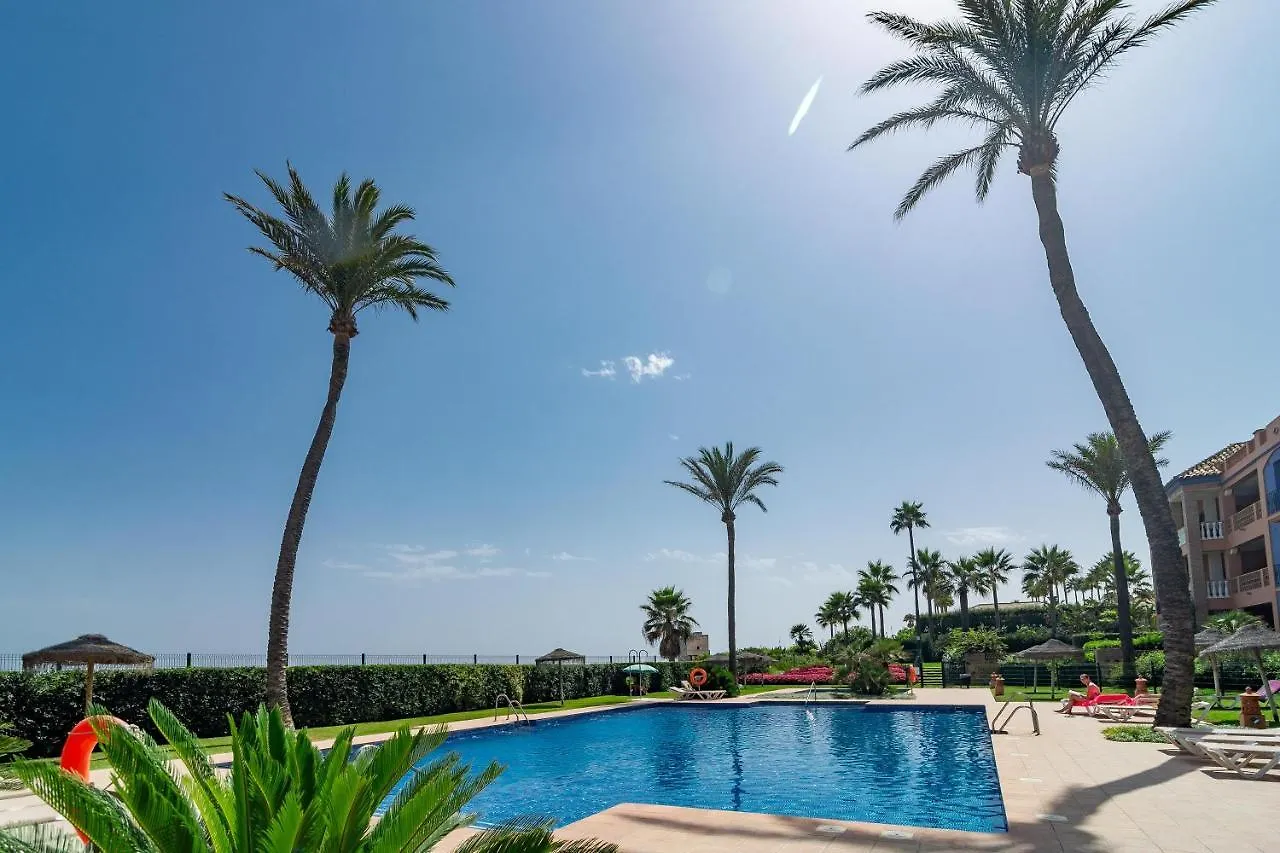 Lap- 3 Bed Apartment On The Beach. Families Only Casares 0*,