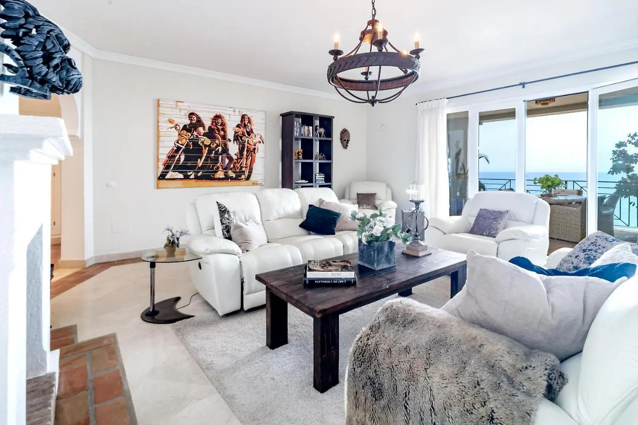 Lap- 3 Bed Apartment On The Beach. Families Only Casares