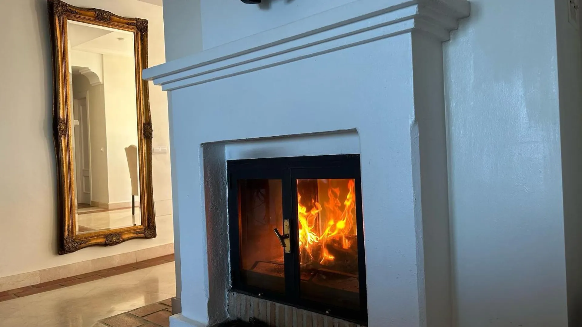 Lap- 3 Bed Apartment On The Beach. Families Only Casares