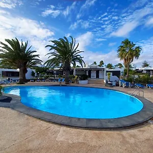 Playa Bastian - Piscina Climatizada - Wifi - Playa 1 Min. Apartment Costa Teguise