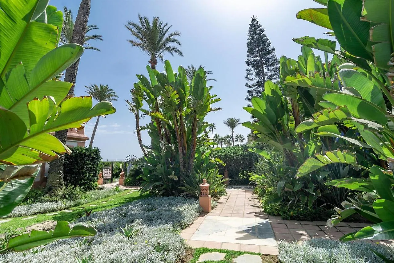 Lap- 3 Bed Apartment On The Beach. Families Only Casares