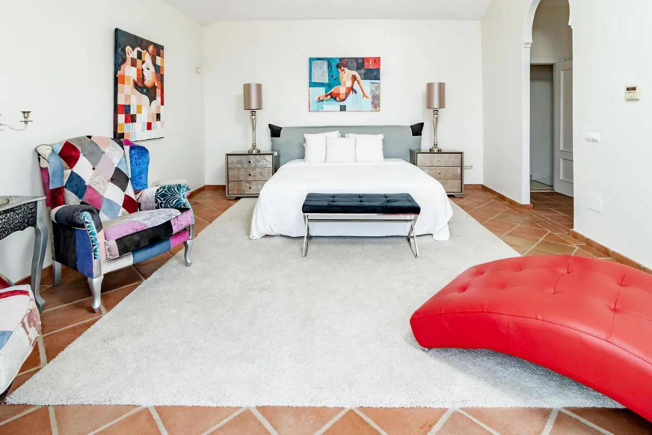 Lap- 3 Bed Apartment On The Beach. Families Only Casares